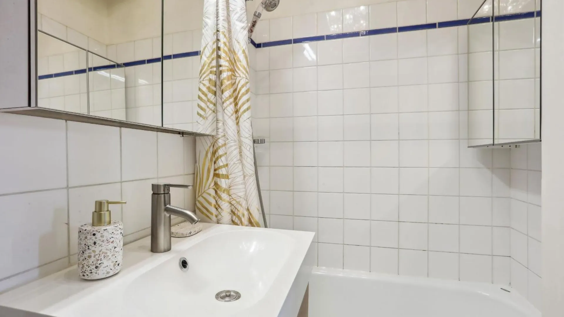 Apartment Eiffel Tower & Faubourg - 1br - Cityapartmentstay *